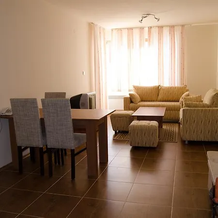Complex Lucky Aparthotel